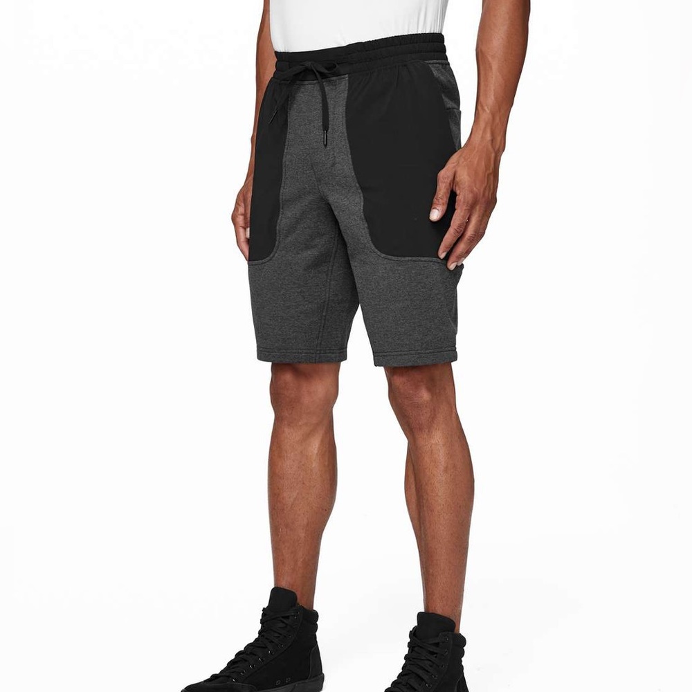 Lululemon City Commute Short *11"
Heathered Black / Black